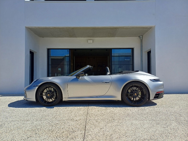 
                                                Voiture
                                                 Voiture Cabriolet - Porsche 911 (992) Cabriolet CARRERA 4 GTS 3.0 480 CH - 189970€