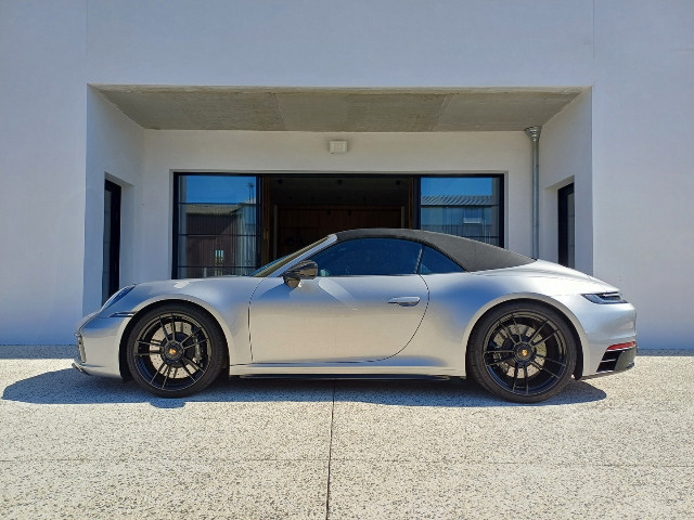 
                                                Voiture
                                                 Voiture Cabriolet - Porsche 911 (992) Cabriolet CARRERA 4 GTS 3.0 480 CH - 189970€