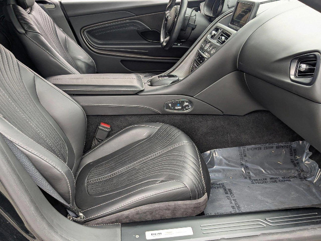 
                                                Voiture
                                                 Voiture Coupé - Aston Martin Db11 LAUNCH EDITION V12 5.2L - 146970€