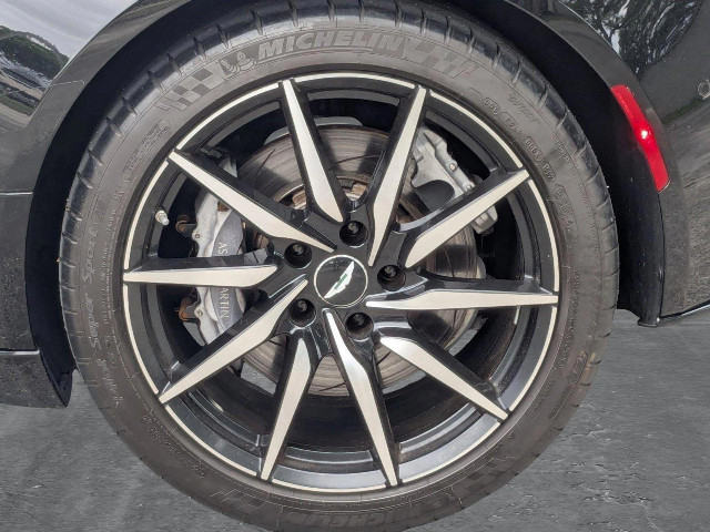 
                                                Voiture
                                                 Voiture Coupé - Aston Martin Db11 LAUNCH EDITION V12 5.2L - 146970€