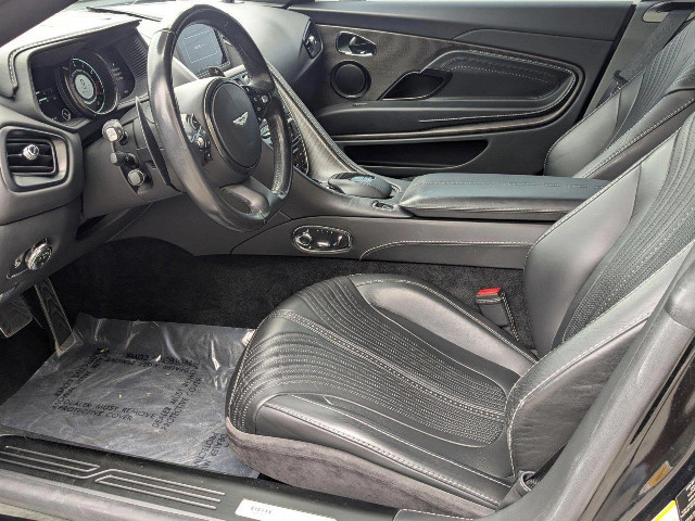 
                                                Voiture
                                                 Voiture Coupé - Aston Martin Db11 LAUNCH EDITION V12 5.2L - 146970€