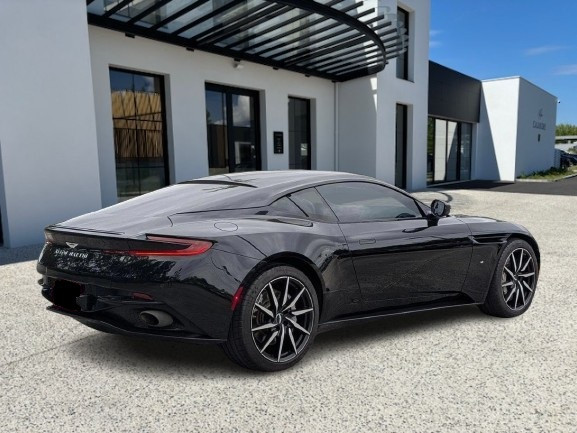 
                                                Voiture
                                                 Voiture Coupé - Aston Martin Db11 LAUNCH EDITION V12 5.2L - 146970€