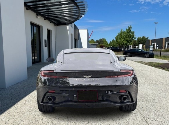 
                                                Voiture
                                                 Voiture Coupé - Aston Martin Db11 LAUNCH EDITION V12 5.2L - 146970€