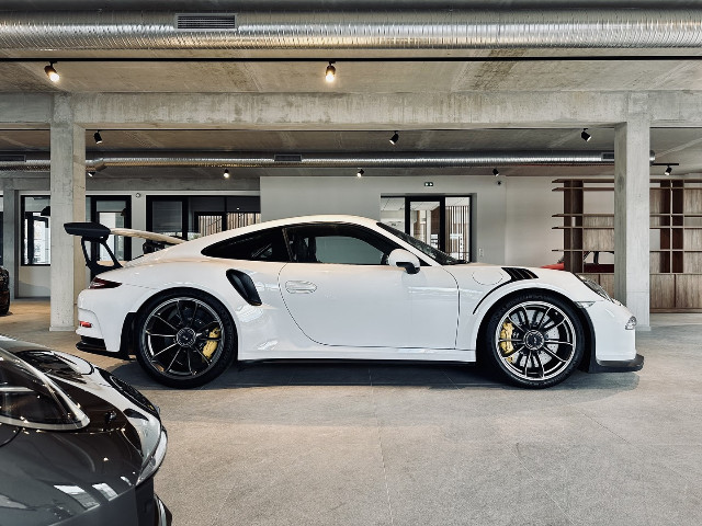 
                                                Voiture
                                                 Voiture Coupé - Porsche 911 (991) GT3 RS - 220970€