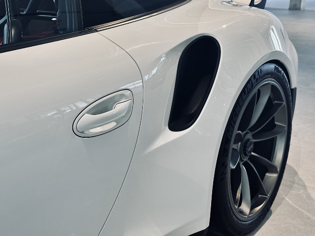 
                                                Voiture
                                                 Voiture Coupé - Porsche 911 (991) GT3 RS - 220970€