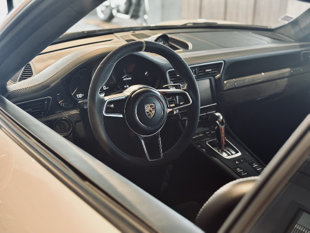 
                                                Voiture
                                                 Voiture Coupé - Porsche 911 (991) GT3 RS - 220970€