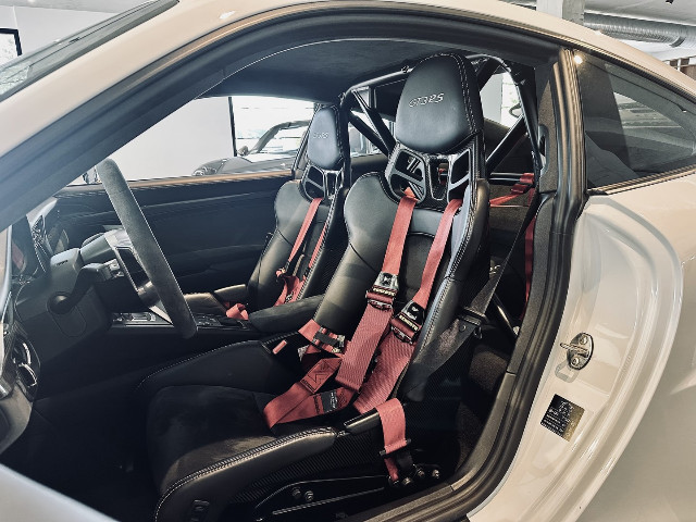 
                                                Voiture
                                                 Voiture Coupé - Porsche 911 (991) GT3 RS - 220970€