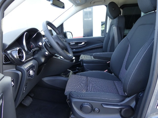 
                                                Voiture
                                                 Voiture Monospace - Mercedes-benz Classe V Long 250D 9G-Tronic VanTourer Urban - 69970€