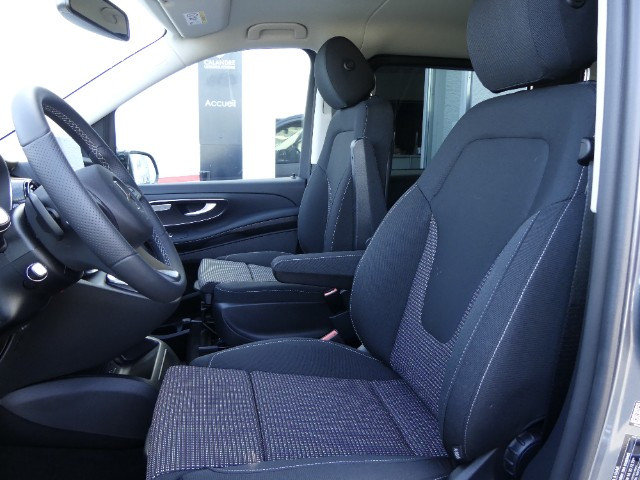 
                                                Voiture
                                                 Voiture Monospace - Mercedes-benz Classe V Long 250D 9G-Tronic VanTourer Urban - 69970€