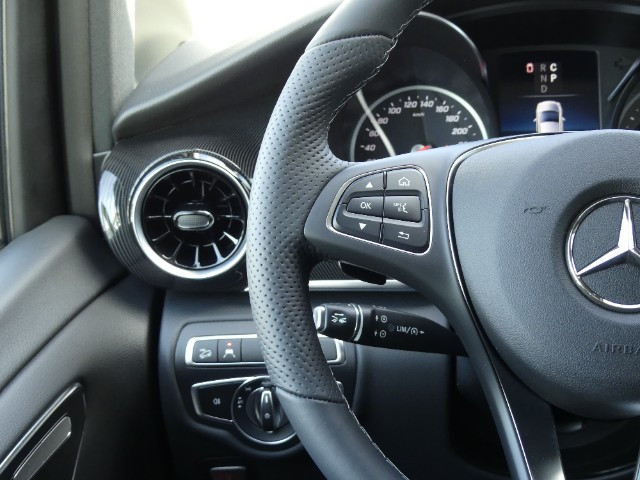 
                                                Voiture
                                                 Voiture Monospace - Mercedes-benz Classe V Long 250D 9G-Tronic VanTourer Urban - 69970€