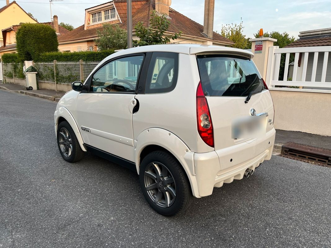 
                                                Voiture
                                                 Voiture sans permis Aixam City Sport - CT OK