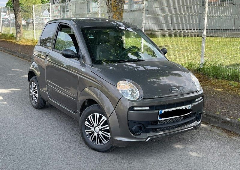 
                                                Voiture
                                                 Voiture Sans Permis MICROCAR MGO 3