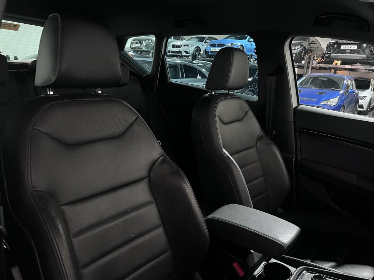 
                                                Voiture
                                                 Volkswagen Ateca 1.6 TDI XCELLENCE Lux SUV 5dr Diesel DSG Euro 6 (s/s) (115 ps) SUV