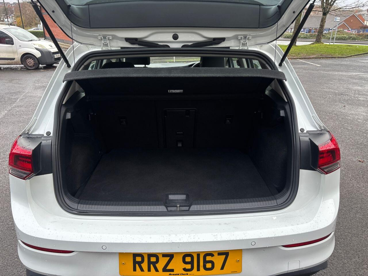 
                                                Voiture
                                                 Volkswagen Golf 1.5 eTSI MHEV Life Hatchback 5dr Petrol Hybrid DSG Euro 6 (s/s) (150 ps) MOT 11/26 54K FSH AUTO ULEZ