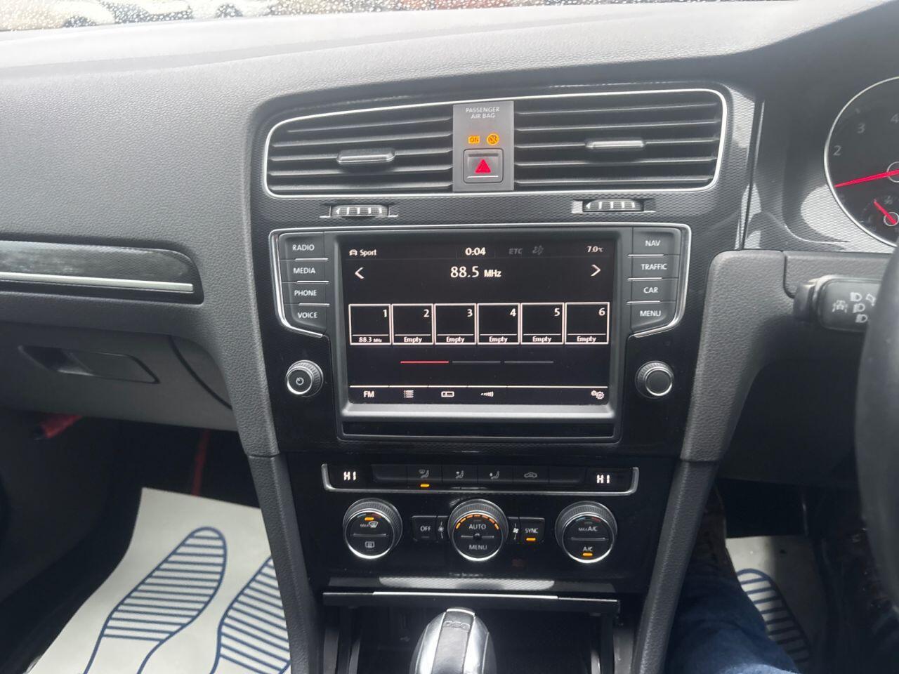 
                                                Voiture
                                                 Volkswagen Golf 2.0 TSI GTI TCR HATCHBACK 5DR PETROL DSG EURO 6 (S/S) (290 PS) AUTO MOT 11/26 40K ULEZ