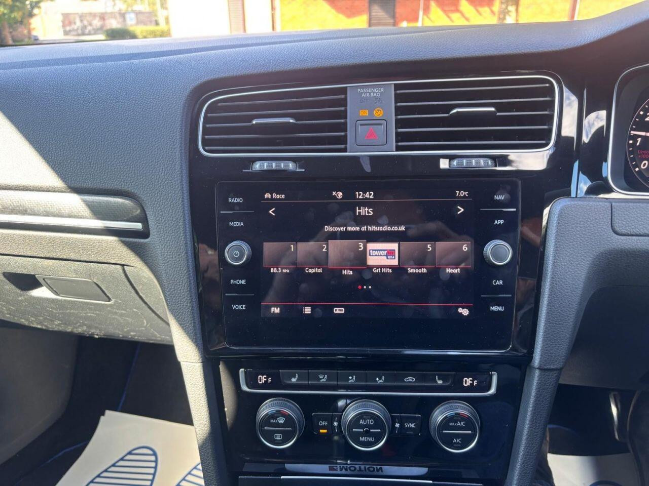 
                                                Voiture
                                                 Volkswagen Golf 2.0 TSI R Hatchback 5dr Petrol DSG 4Motion Euro 6 (s/s) (300 ps)