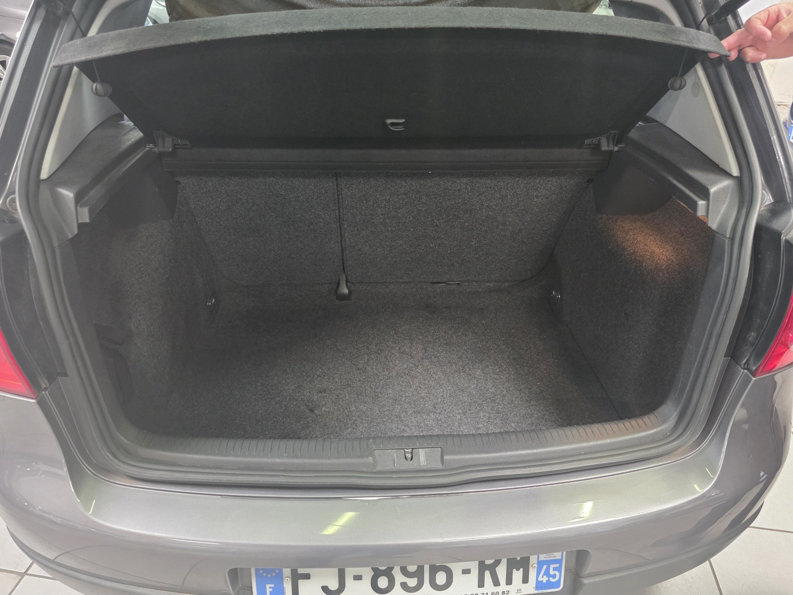 
                                                Voiture
                                                 VOLKSWAGEN GOLF 5 - 1.4 16V 80 CV - 6 CV