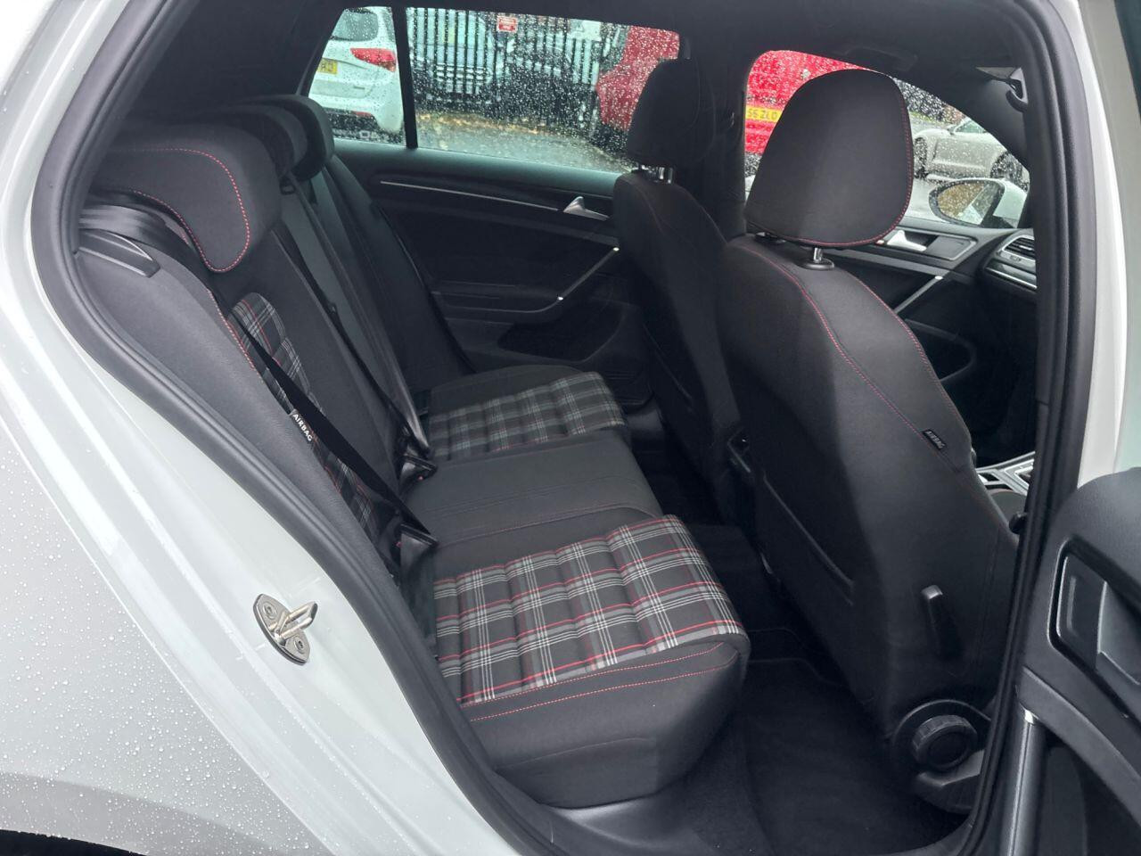 
                                                Voiture
                                                 Volkswagen Golf GTI MOT 11/26 AUTO 63K FSH ULEZ 2.0 5dr