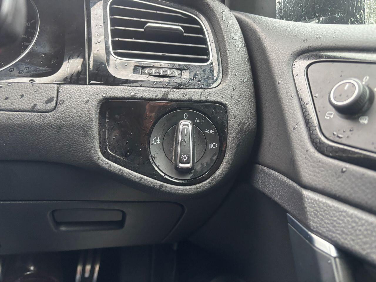 
                                                Voiture
                                                 Volkswagen Golf GTI MOT 11/26 AUTO 75K FSH ULEZ 2.0 5dr