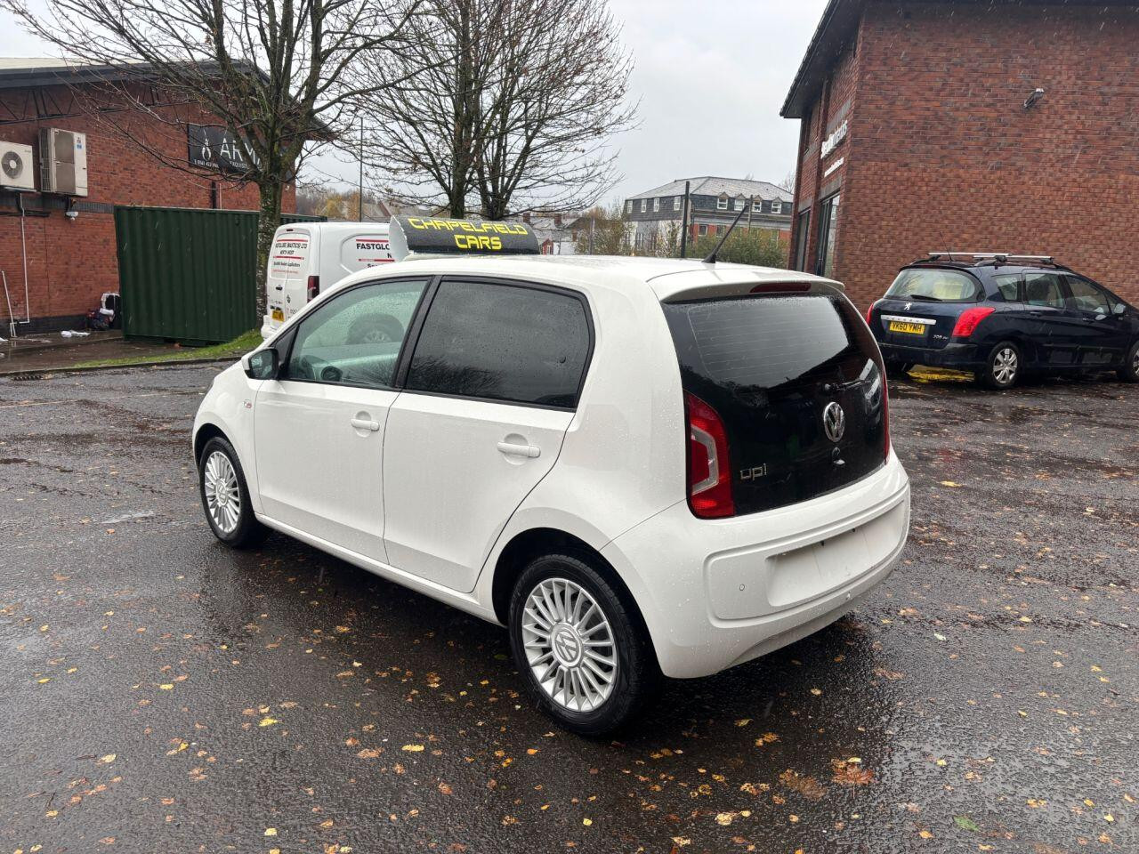 
                                                Voiture
                                                 Volkswagen HIGH UP 1.0 5dr