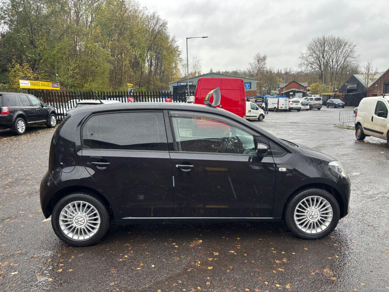 
                                                Voiture
                                                 Volkswagen HIGH UP AUTO MOT 11/26 39K ULEZ 1.0 5dr