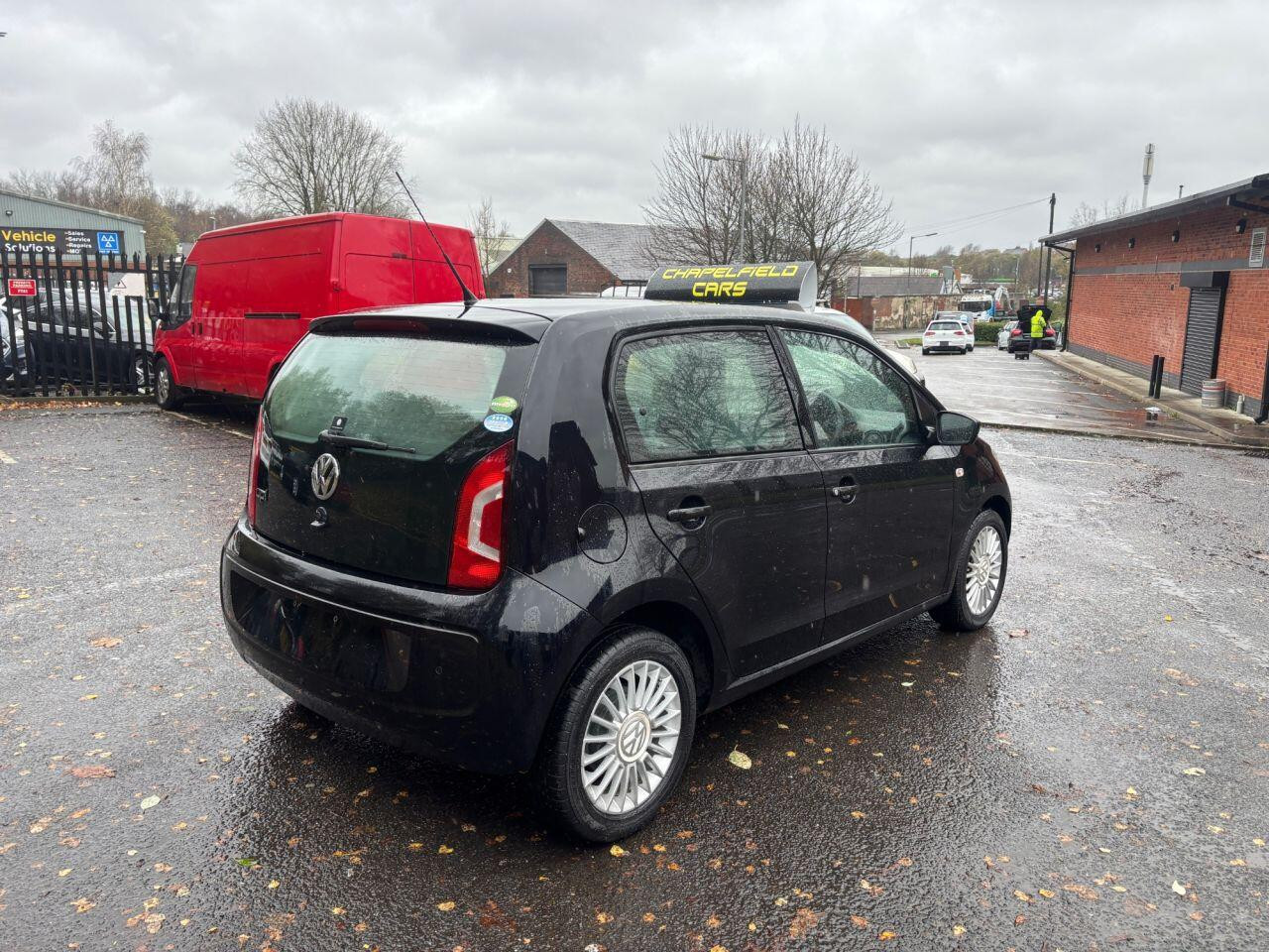 
                                                Voiture
                                                 Volkswagen HIGH UP AUTO MOT 11/26 43K ULEZ 1.0 5dr