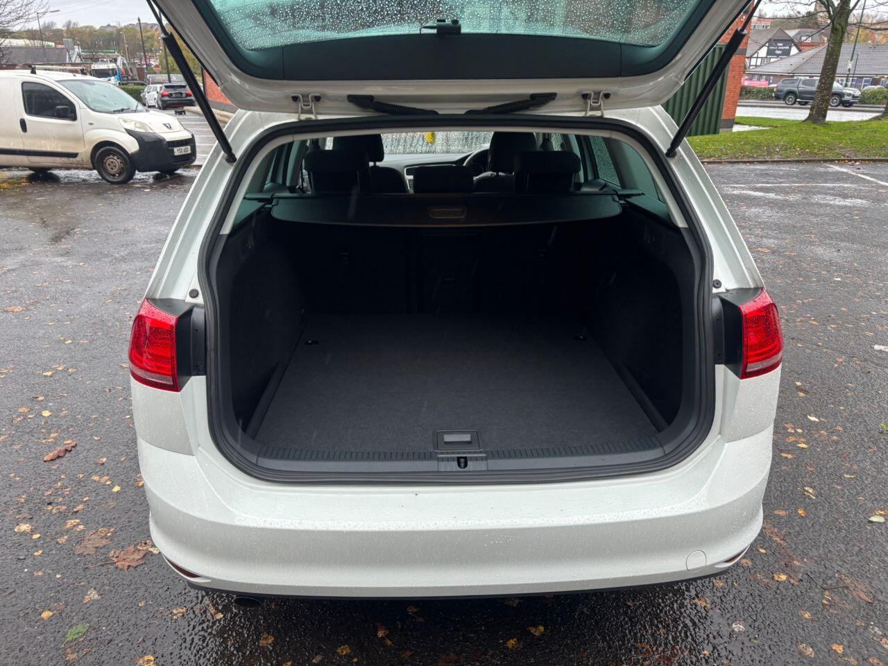 
                                                Voiture
                                                 Volkswagen Passat SE FSI MOT 11/26 AUTO 43K PSH ULEZ 1.4 5dr