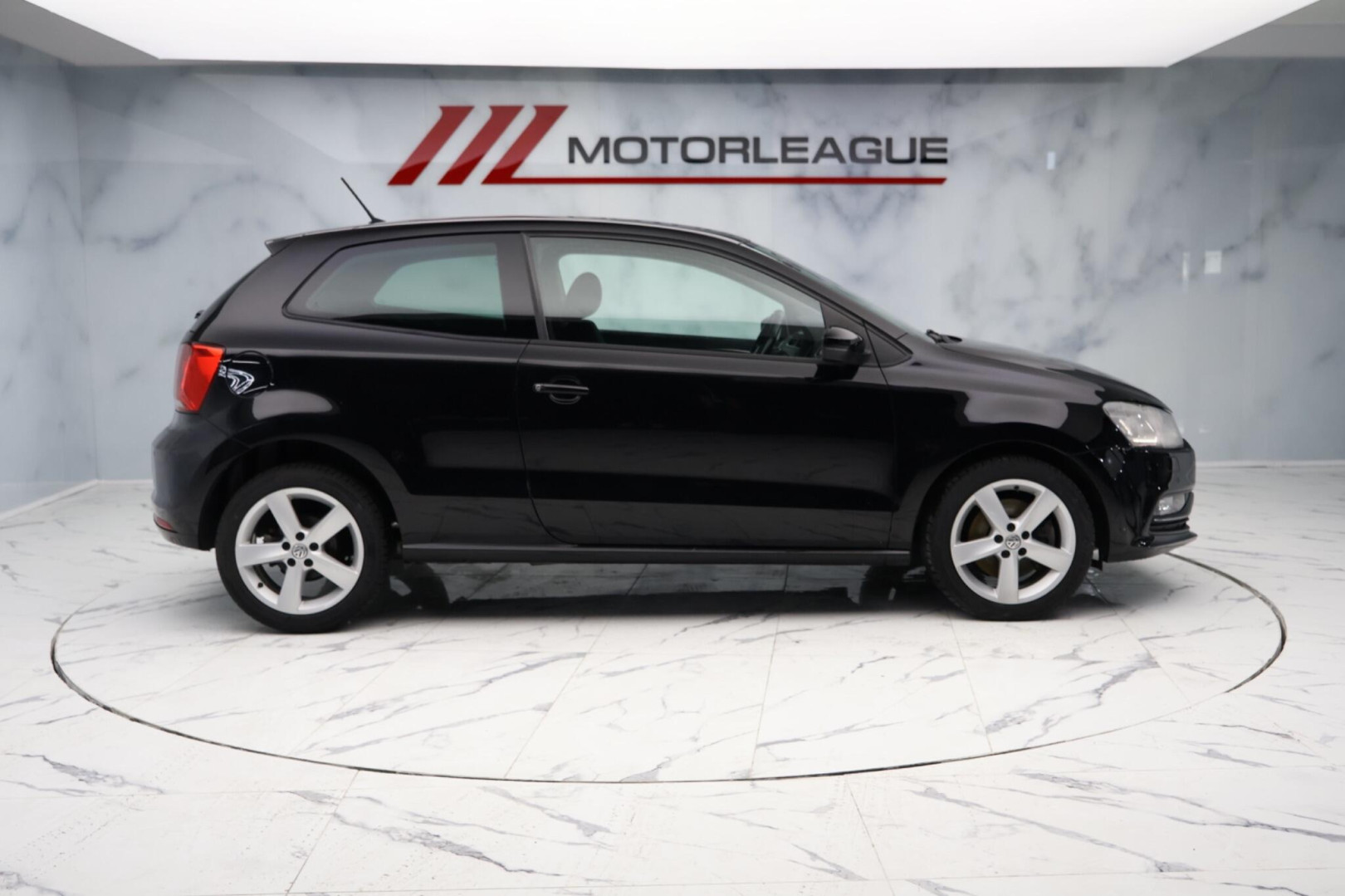 
                                                Voiture
                                                 Volkswagen Polo 1.0 TSI BlueMotion Tech SEL Euro 6 (s/s) 3dr
