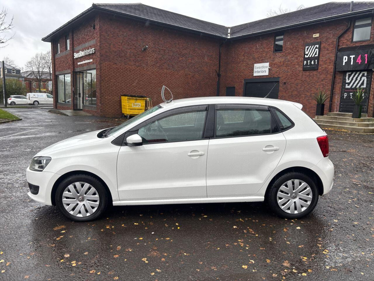 
                                                Voiture
                                                 Volkswagen Polo 1.2 MATCH 5D 59 BHP AUTO MOT 11/26 19K PSH