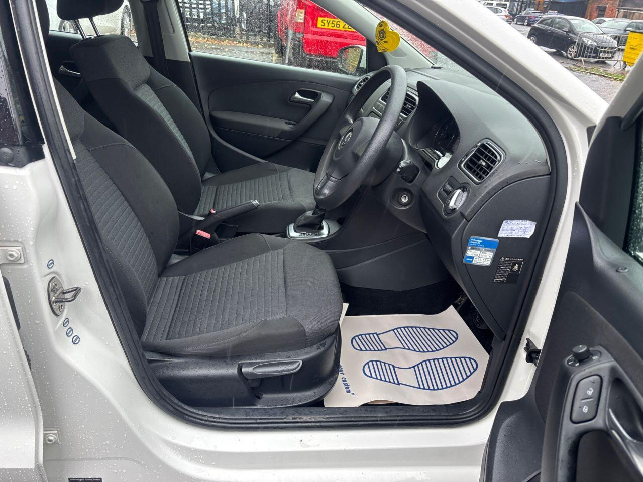 
                                                Voiture
                                                 Volkswagen Polo 1.2 MATCH 5D 59 BHP AUTO MOT 11/26 19K PSH