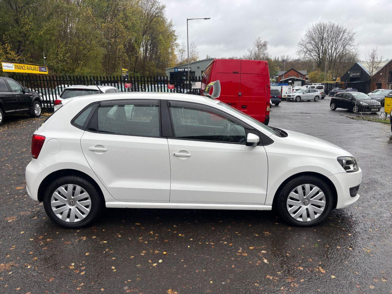 
                                                Voiture
                                                 Volkswagen Polo 1.2 MATCH 5D 59 BHP AUTO MOT 11/26 19K PSH