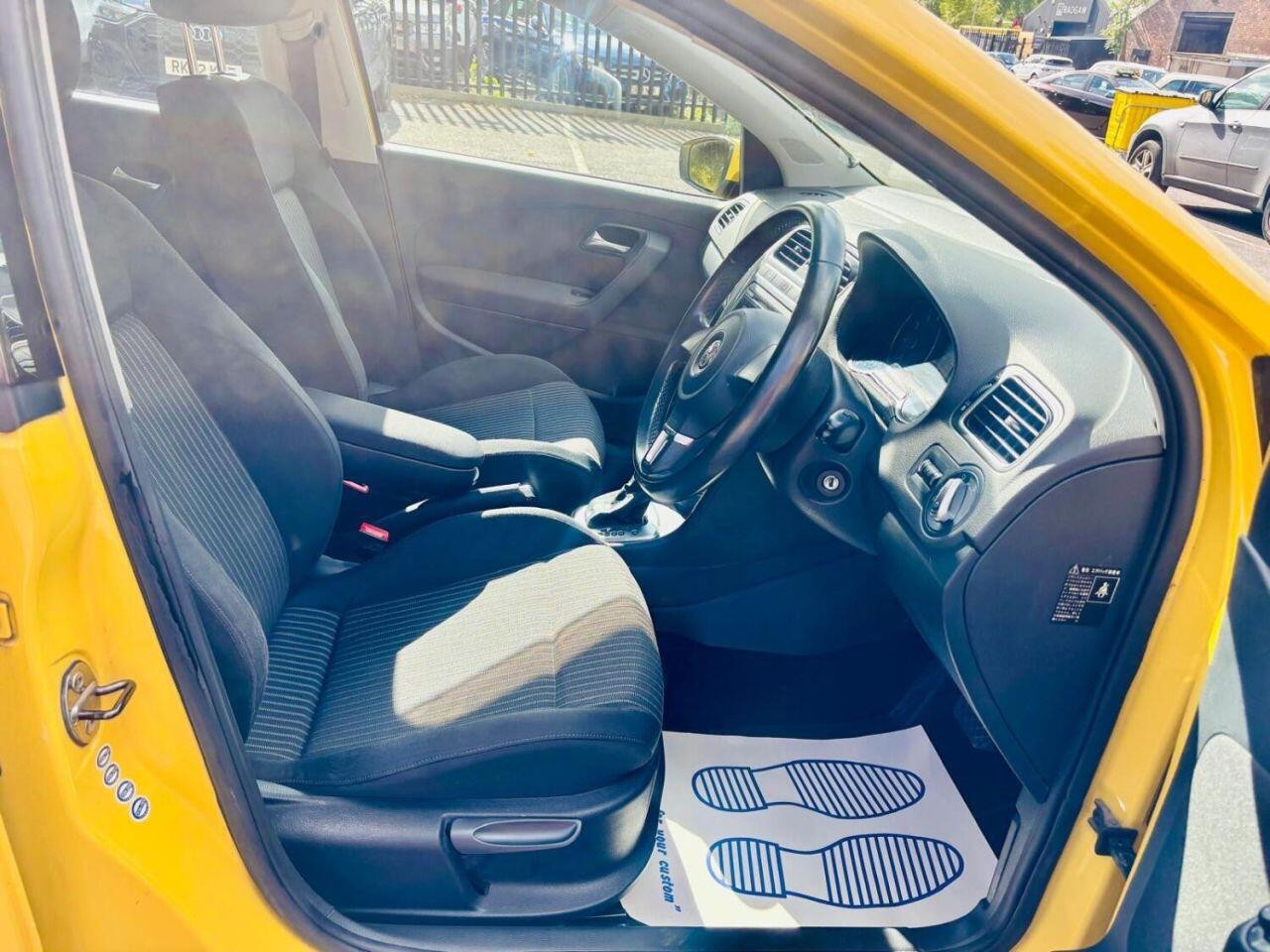 
                                                Voiture
                                                 Volkswagen Polo 1.2 TSI BlueMotion Tech SE Hatchback 5dr Petrol DSG Euro 6 (s/s) (90 ps)