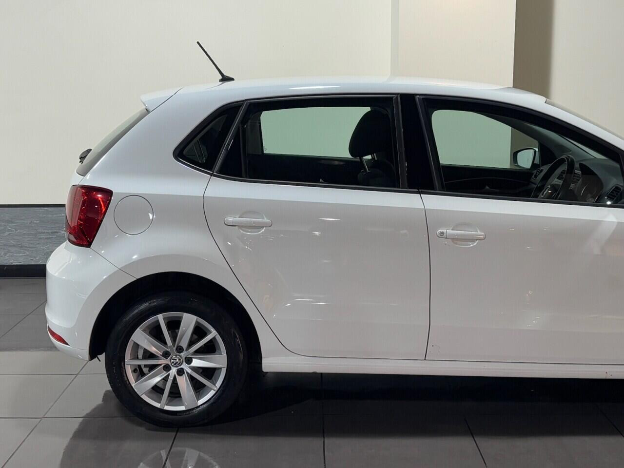 
                                                Voiture
                                                 Volkswagen Polo 1.2 TSI BlueMotion Tech SE Hatchback 5dr Petrol Manual Euro 6 (s/s) (90 ps)