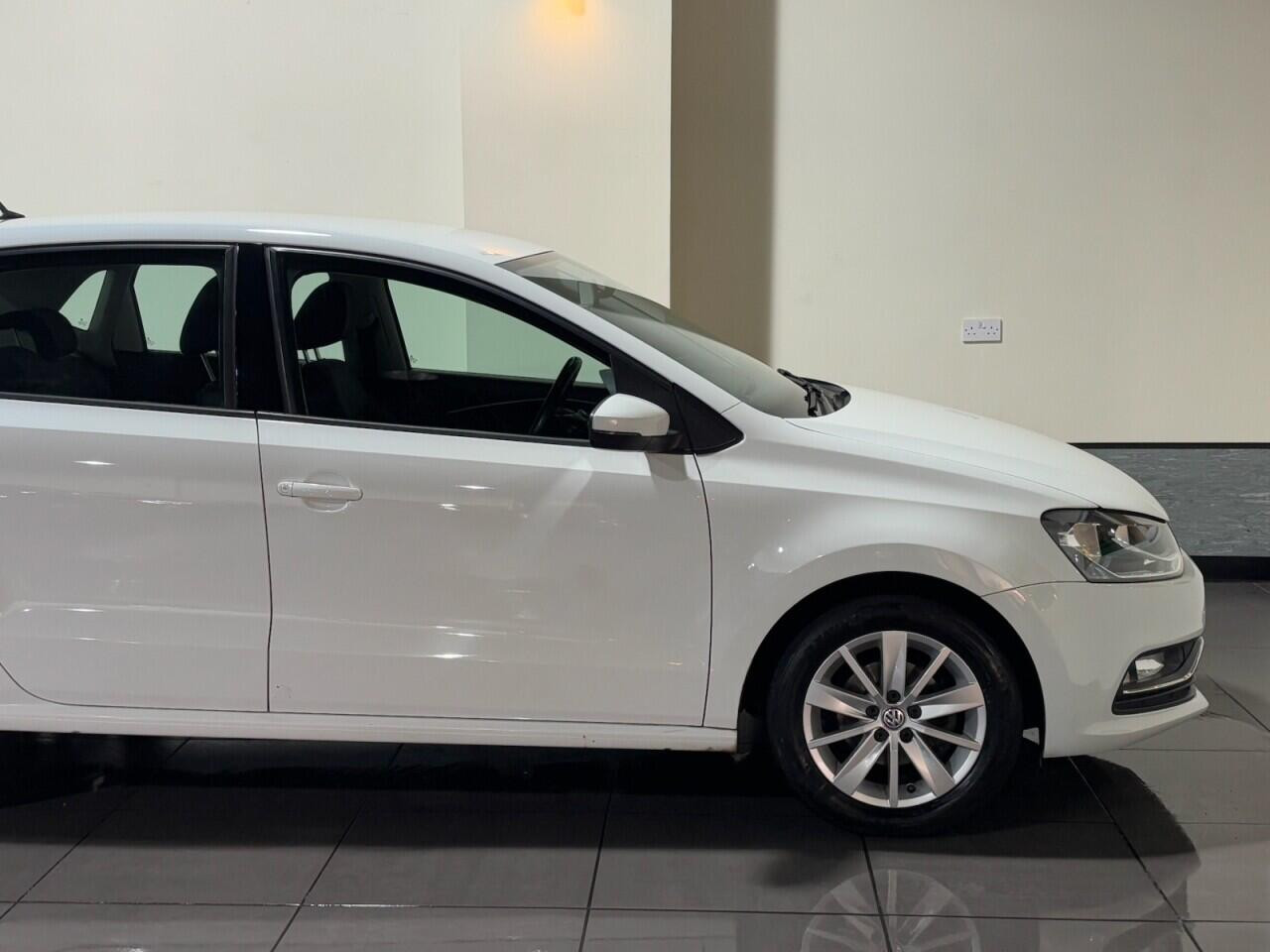 
                                                Voiture
                                                 Volkswagen Polo 1.2 TSI BlueMotion Tech SE Hatchback 5dr Petrol Manual Euro 6 (s/s) (90 ps)