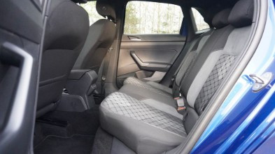 
                                                Voiture
                                                 Volkswagen Polo R-Line IQ-Light/Cam/ParkAss