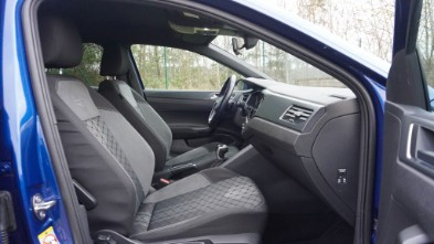
                                                Voiture
                                                 Volkswagen Polo R-Line IQ-Light/Cam/ParkAss