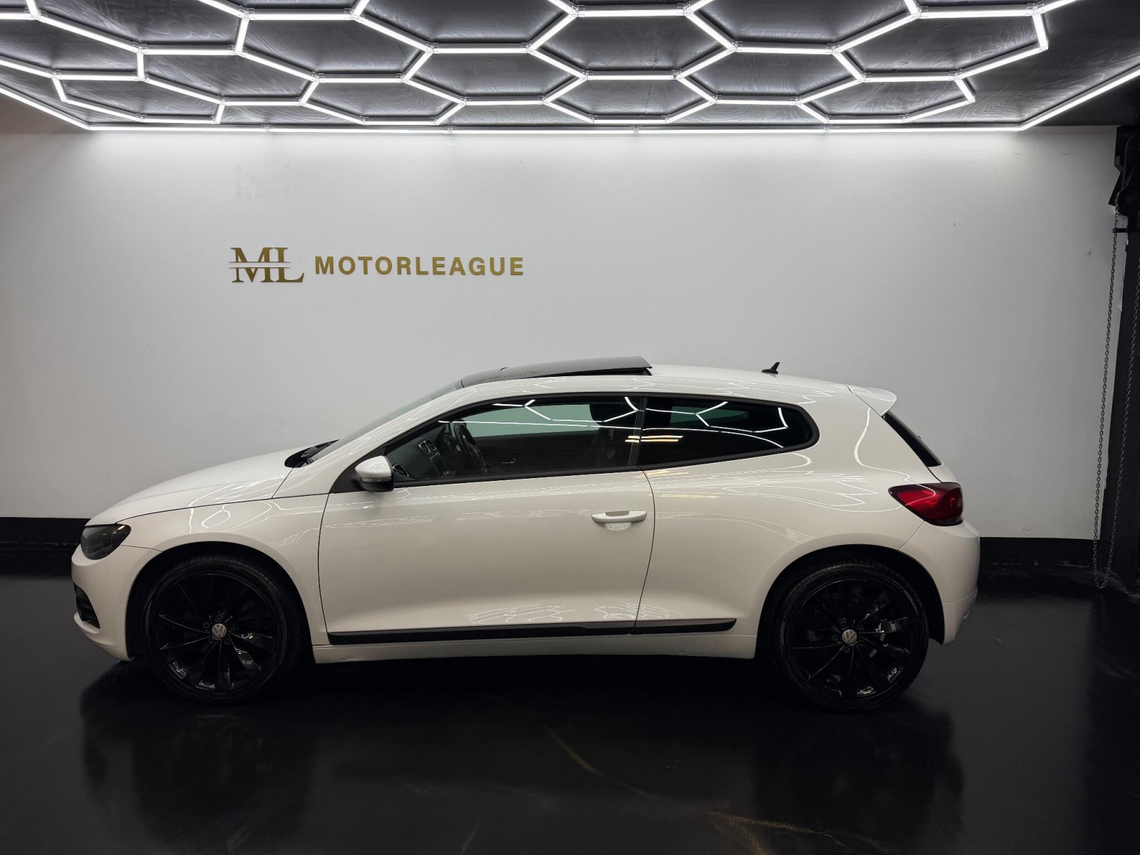 
                                                Voiture
                                                 Volkswagen Scirocco 2.0 TDI GT DSG Euro 5 3dr