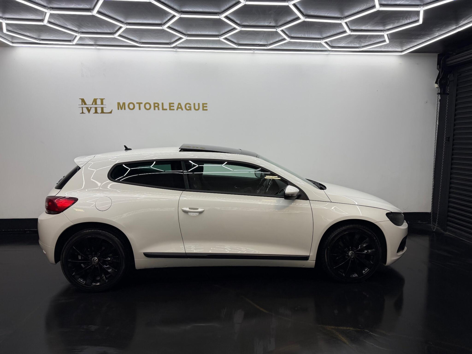 
                                                Voiture
                                                 Volkswagen Scirocco 2.0 TDI GT DSG Euro 5 3dr