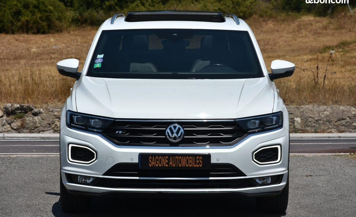 
                                                Voiture
                                                 Volkswagen T-Roc 1.5 TSI 150 R-LINE DSG -Toit Ouvrant -Jantes 19'
