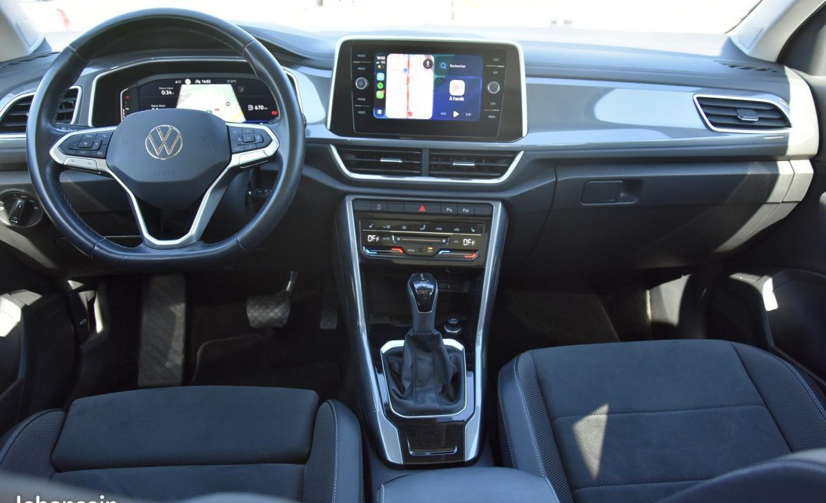 
                                                Voiture
                                                 Volkswagen T-Roc 2.0 TDI 150ch Style DSG7 + Options -39 800 km