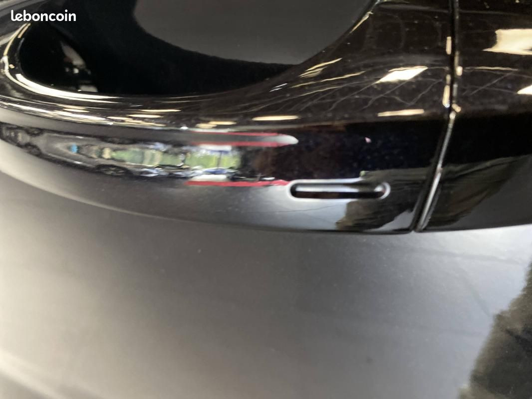 
                                                Voiture
                                                 Volkswagen T-Roc DSG 150 CV R-LINE ÉDITION /JA 19+ATTELAGE /TVA RÉCUPÉRABLE