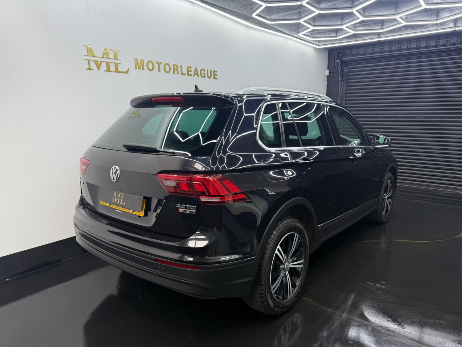 
                                                Voiture
                                                 Volkswagen Tiguan 2.0 TDI BlueMotion Tech SE DSG 4Motion Euro 6 (s/s) 5dr