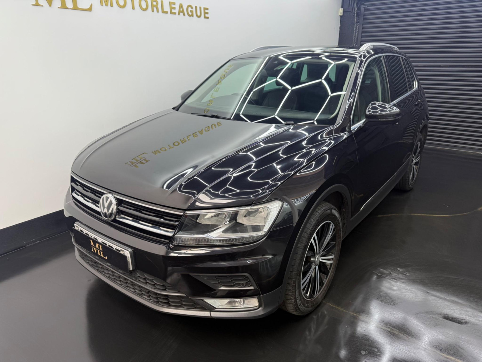 
                                                Voiture
                                                 Volkswagen Tiguan 2.0 TDI BlueMotion Tech SE DSG 4Motion Euro 6 (s/s) 5dr