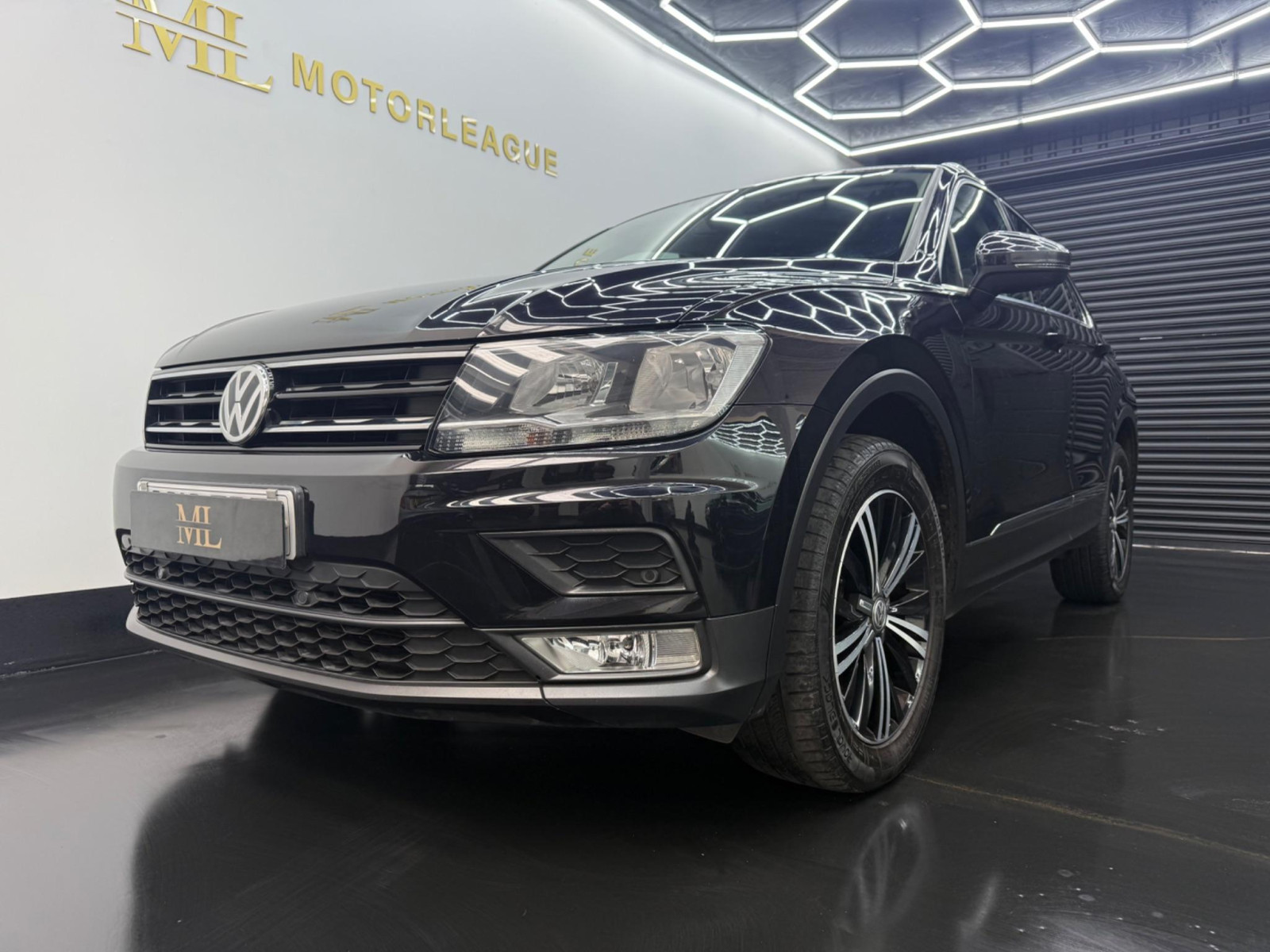 
                                                Voiture
                                                 Volkswagen Tiguan 2.0 TDI BlueMotion Tech SE DSG 4Motion Euro 6 (s/s) 5dr