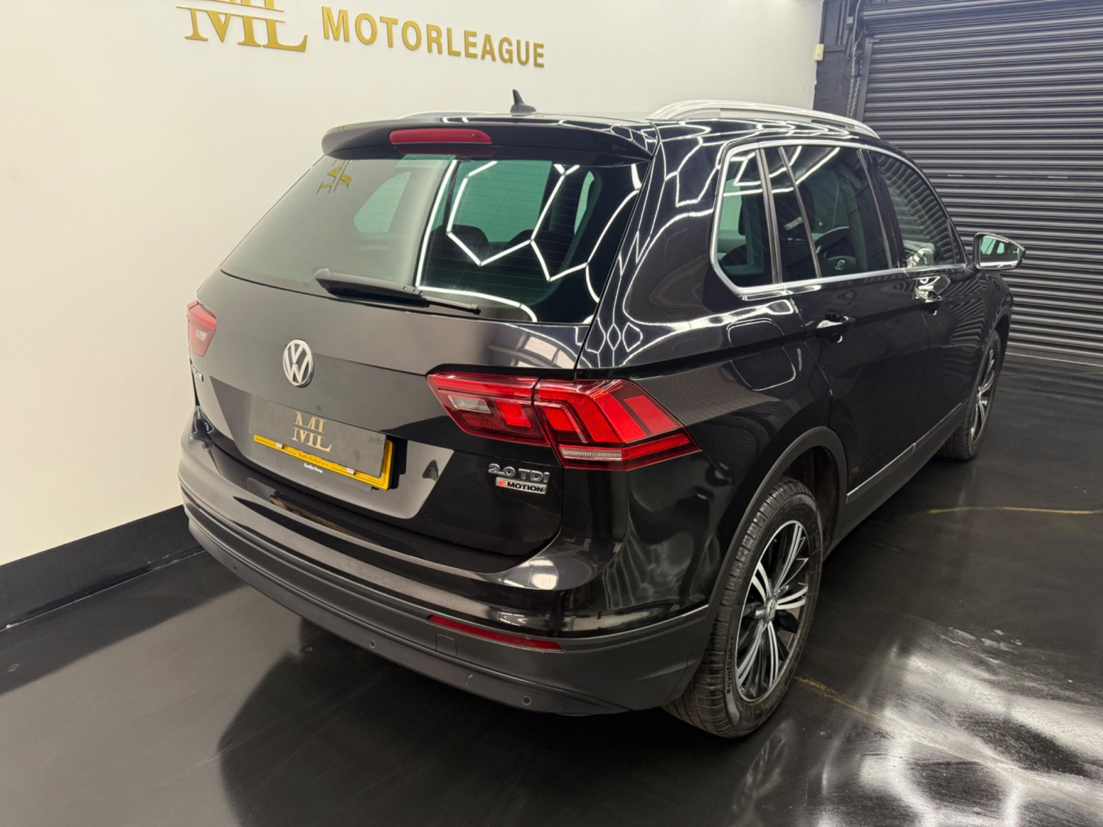 
                                                Voiture
                                                 Volkswagen Tiguan 2.0 TDI BlueMotion Tech SE DSG 4Motion Euro 6 (s/s) 5dr