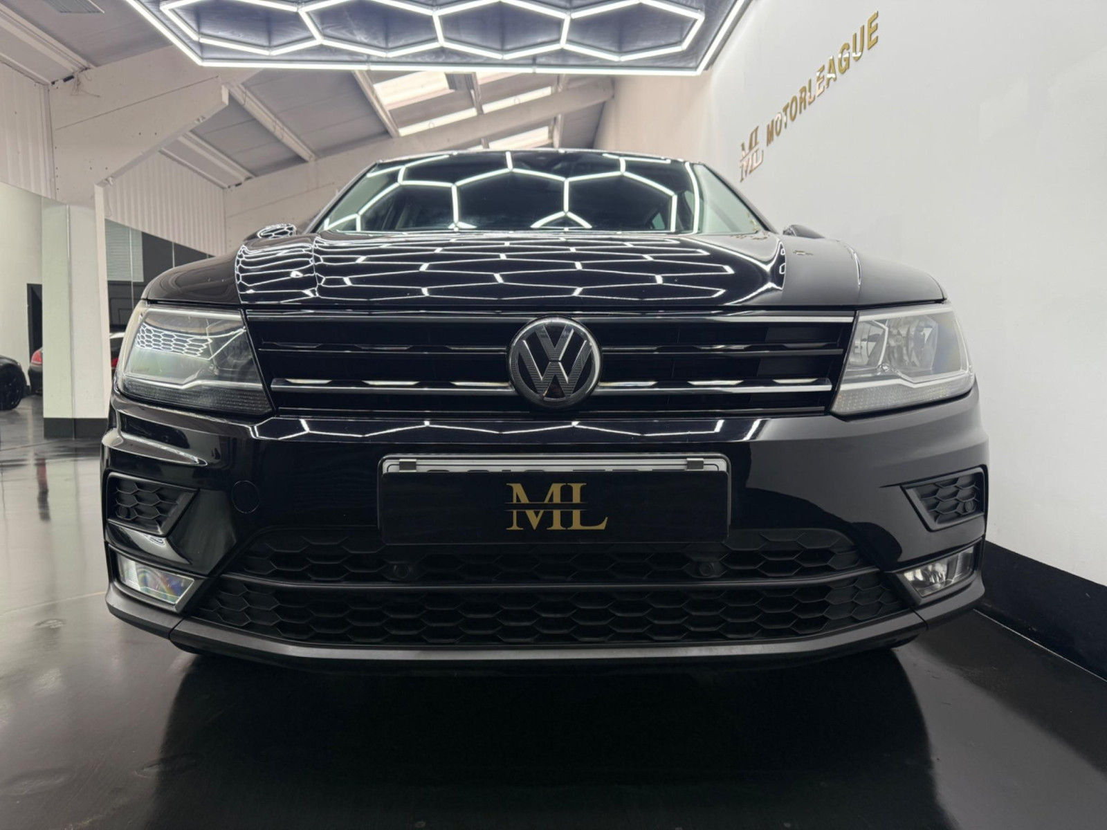 
                                                Voiture
                                                 Volkswagen Tiguan 2.0 TDI BlueMotion Tech SE DSG 4Motion Euro 6 (s/s) 5dr