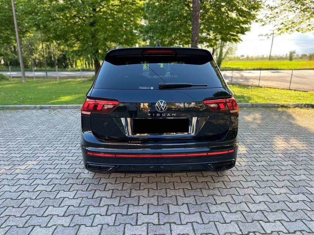 
                                                Voiture
                                                 Volkswagen Tiguan 2.0 TDI DSG7 4Motion R-Line