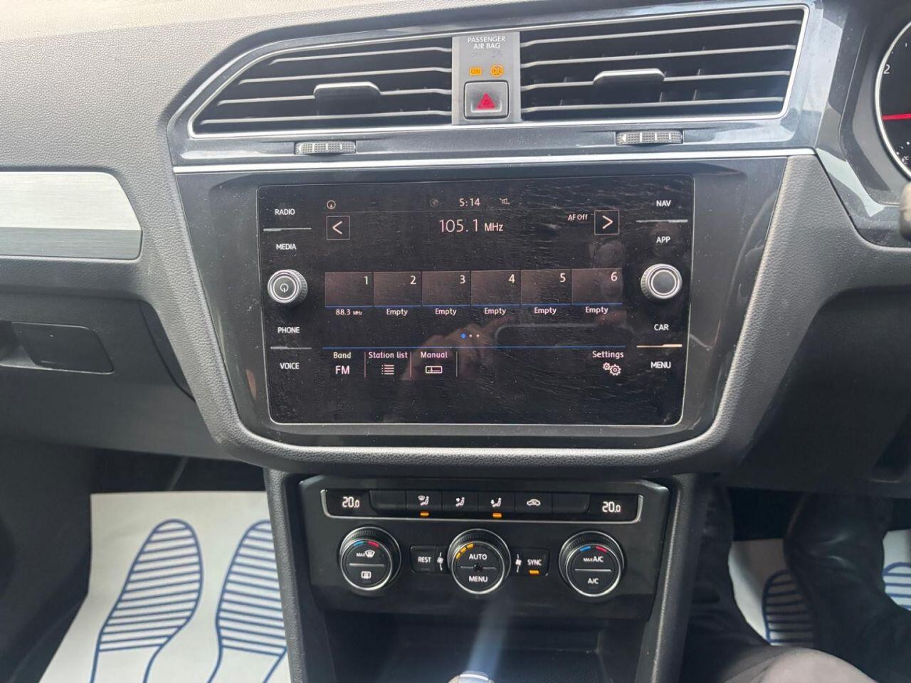 
                                                Voiture
                                                 Volkswagen Tiguan 2.0 TDI SE Navigation SUV 5dr Diesel DSG Euro 6 (s/s) (150 ps)