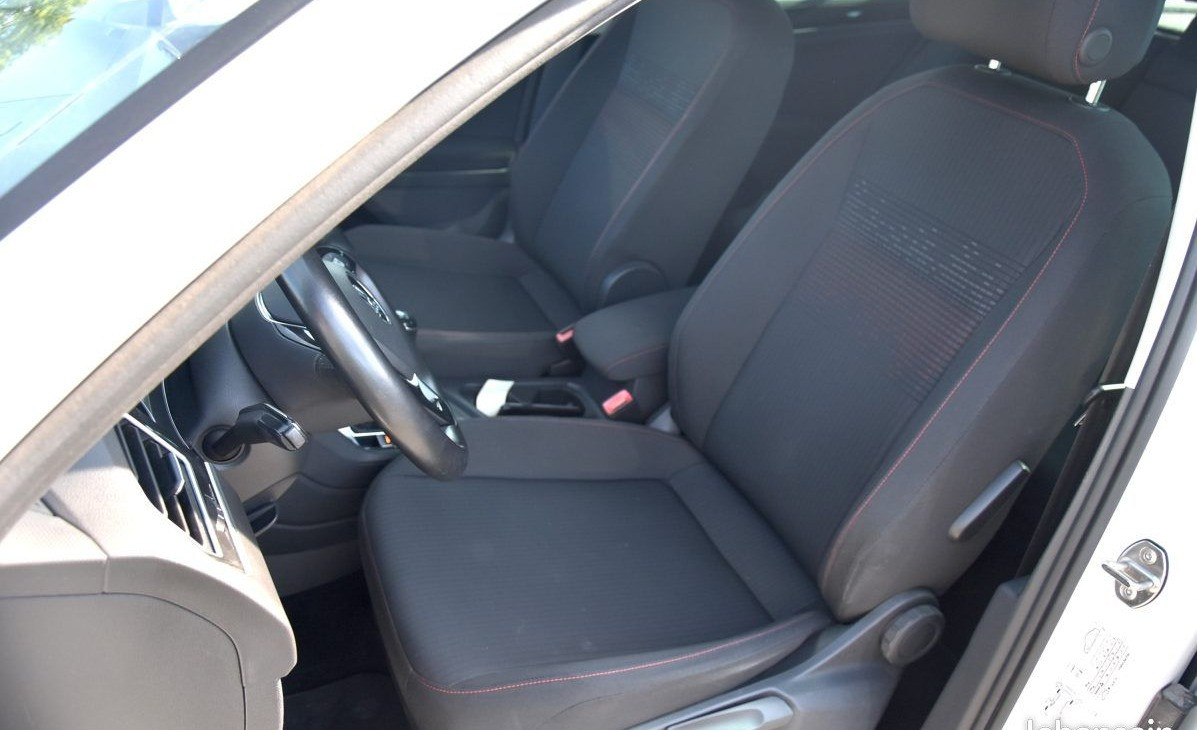 
                                                Voiture
                                                 Volkswagen Tiguan II 1.4 TSI 150ch Sound 4X2 -1ère Main