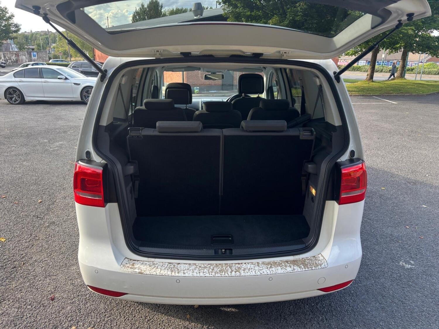 
                                                Voiture
                                                 Volkswagen Touran 1.4 TSI HIGHLINE AUTOMATIC 5dr